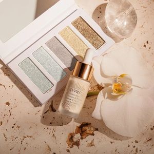 KYPRIS BEAUTY
Illuminating Eye Serum & Primer + Shimmer Palette Set